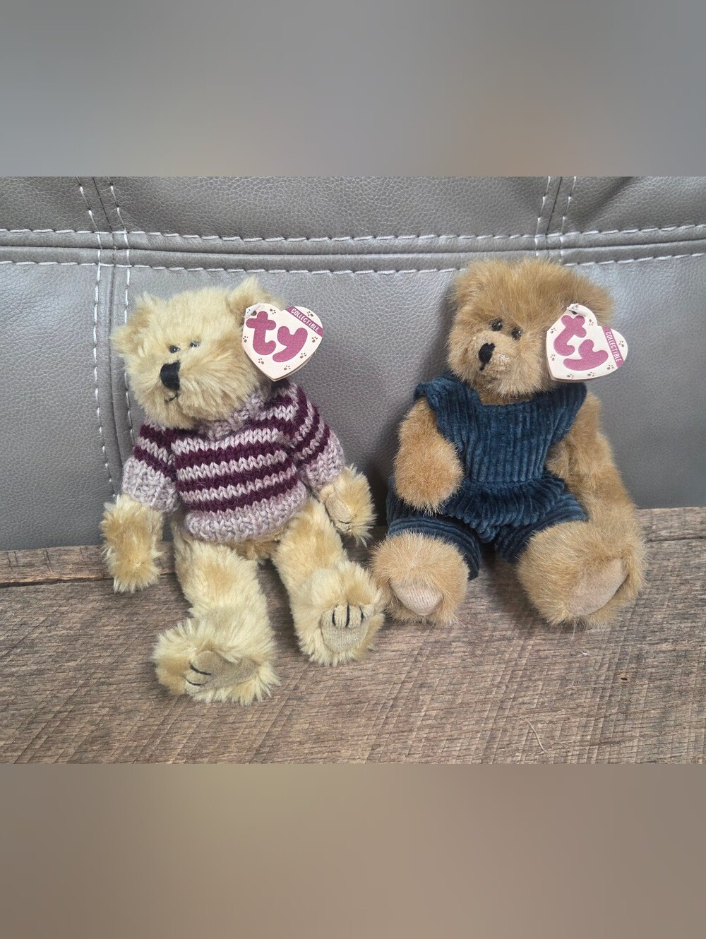 Vintage TY Plush Bear Pair - Oscar & Chelsea ~ Collector Bears ~ Bin 1G